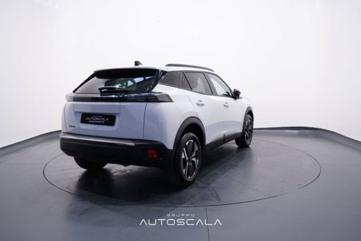 Peugeot 2008 PureTech 100 S&S Allure Pack (5)