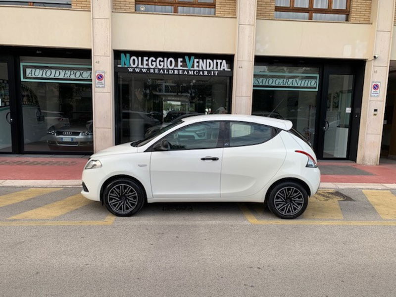 Lancia Ypsilon 1.2 69 CV 5 porte GPL Ecochic Elefantino Blu