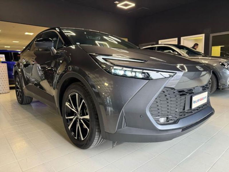 Toyota Toyota C-HR 1.8 hv Trend fwd e-cvt