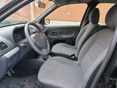 Renault Clio Storia 1.2 5 porte GPL Confort (6)