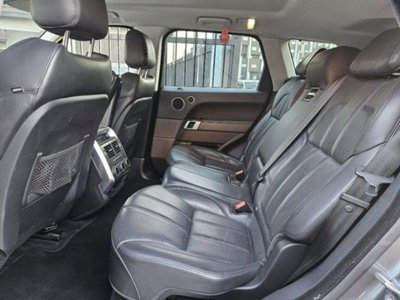 Land Rover Range Rover Sport 3.0 TDV6 HSE (10)