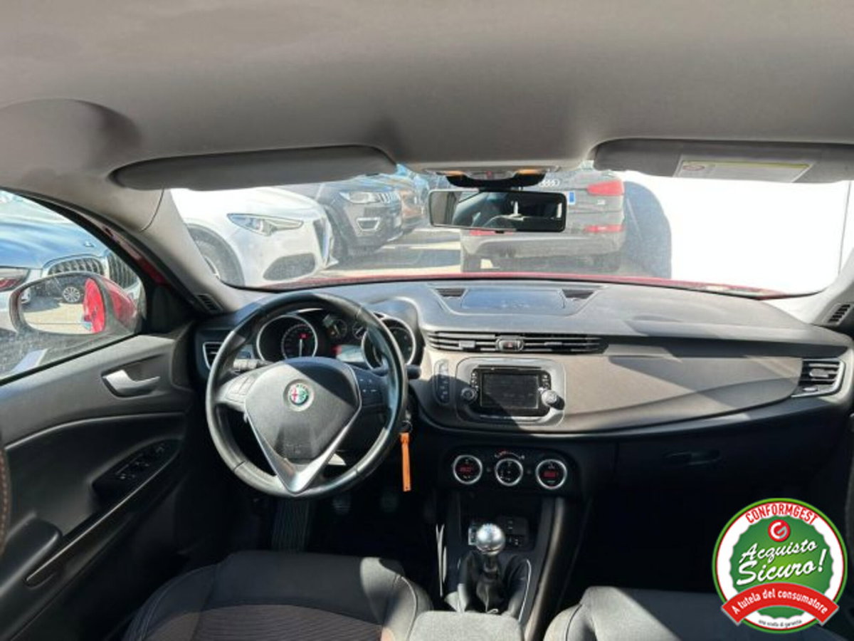 Alfa Romeo Giulietta 1.6 JTDm-2 Distinctive (10)