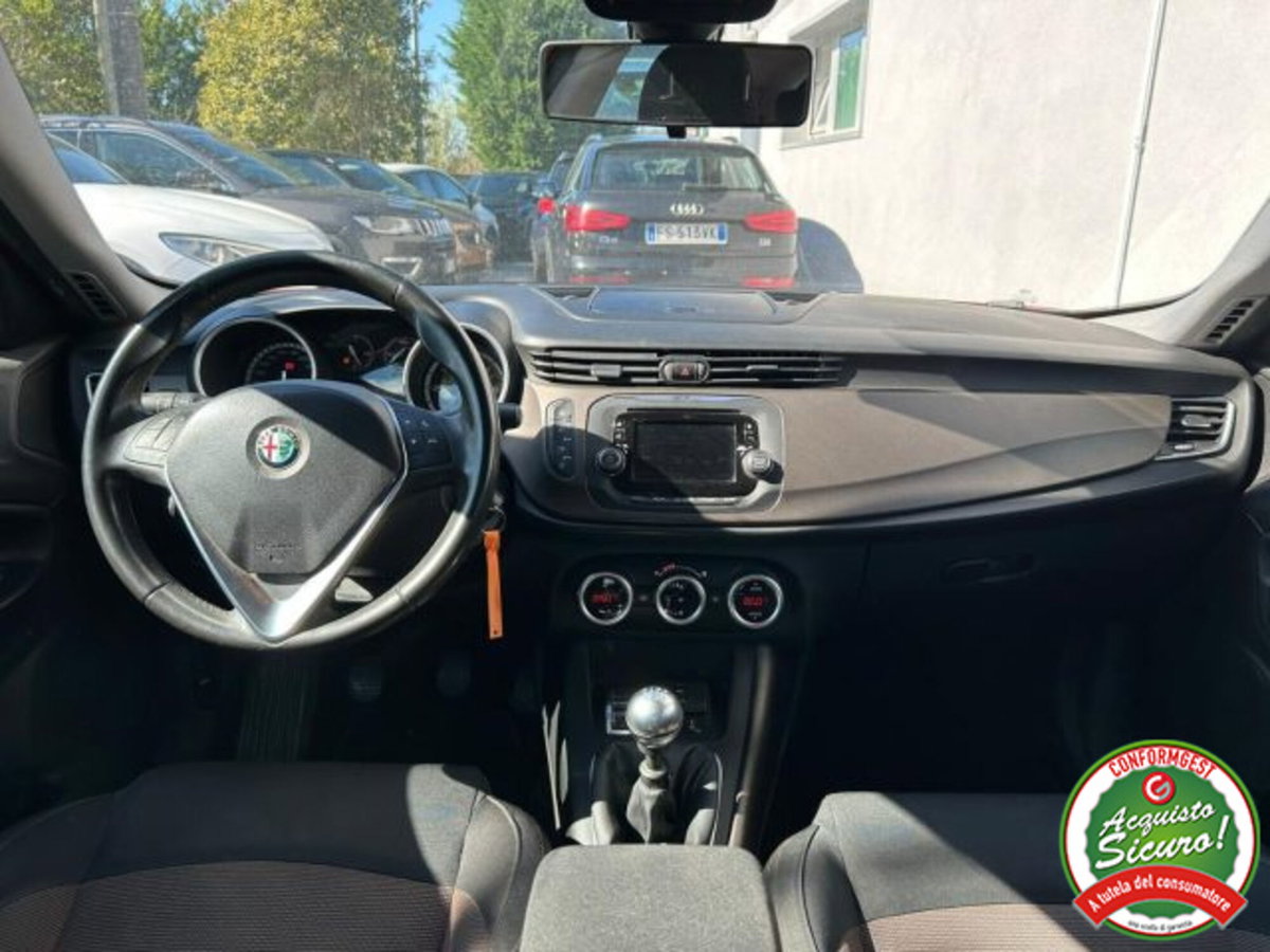 Alfa Romeo Giulietta 1.6 JTDm-2 Distinctive (11)
