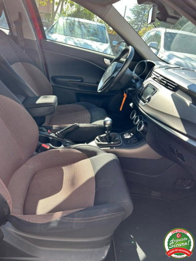 Alfa Romeo Giulietta 1.6 JTDm-2 Distinctive (14)
