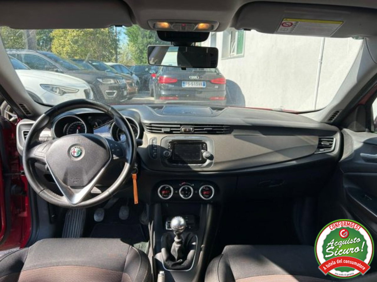 Alfa Romeo Giulietta 1.6 JTDm-2 Distinctive (16)