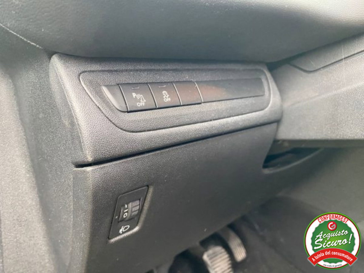Peugeot 208 PureTech 75 Stop&Start 5 porte Like (9)