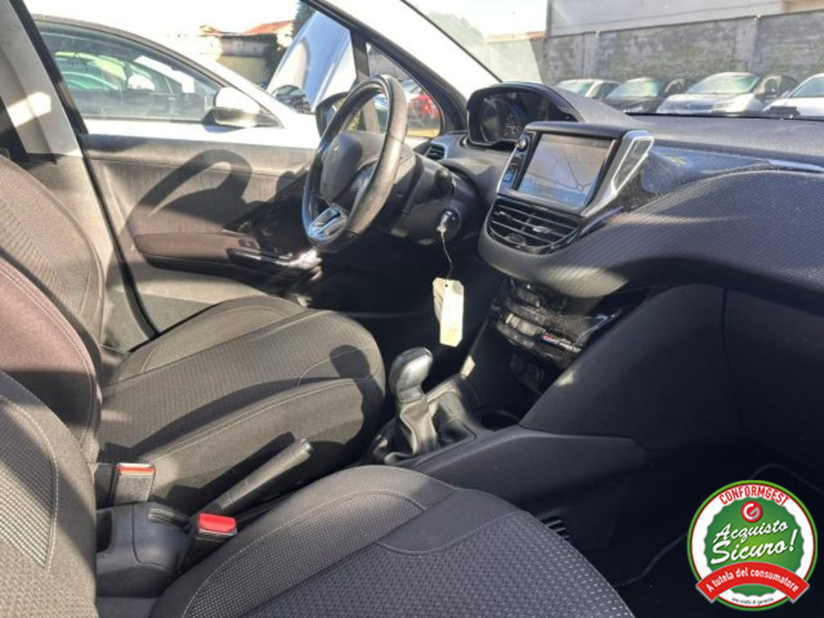 Peugeot 208 82 5 porte Allure (11)