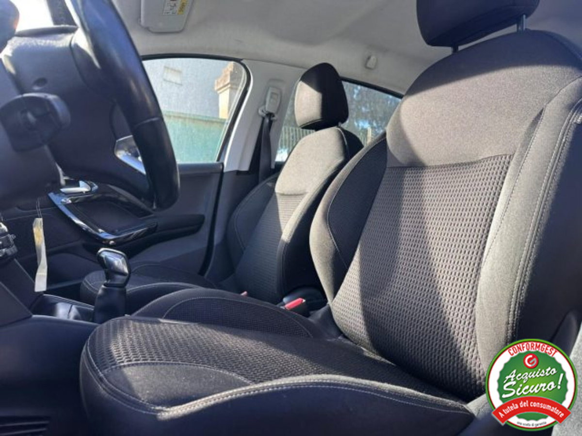 Peugeot 208 82 5 porte Allure (5)