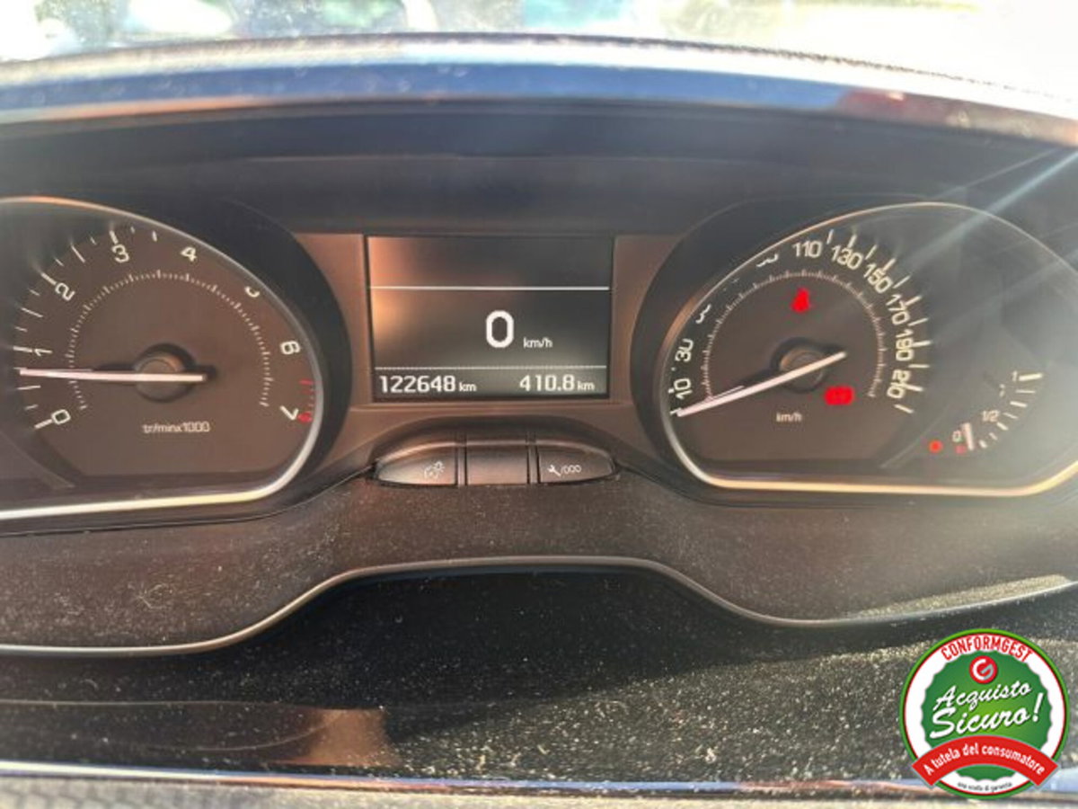Peugeot 208 82 5 porte Allure (6)
