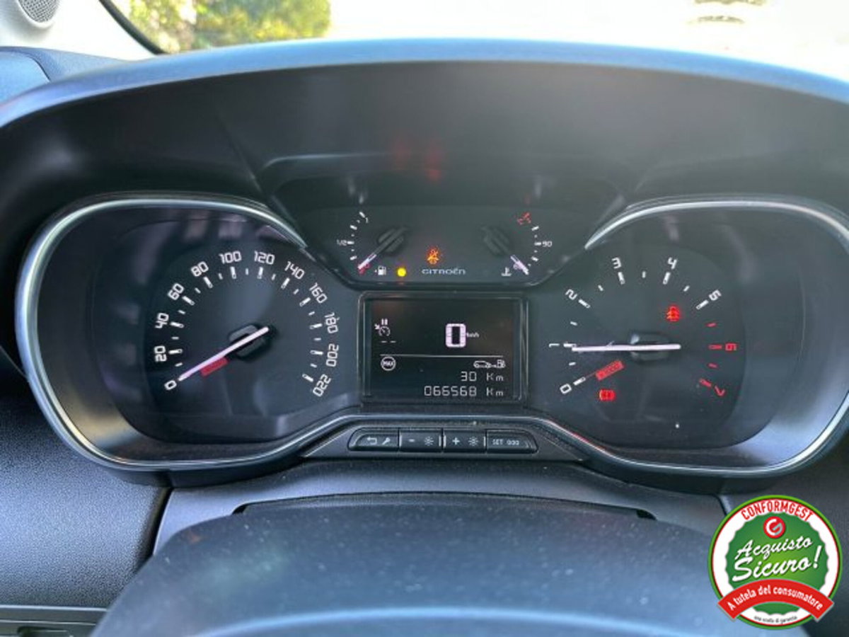 Citroen C3 Aircross PureTech 82 Shine (6)