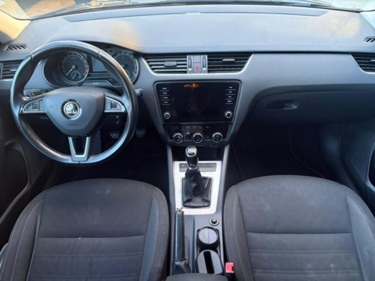 Skoda Octavia Station Wagon 1.6 TDI CR 115 CV Wagon Ambition (7)