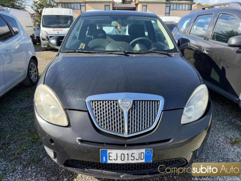 Lancia Ypsilon 1.2 69 CV Unyca
