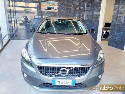 Volvo V40 Cross Country D2 Geartronic Pro usata