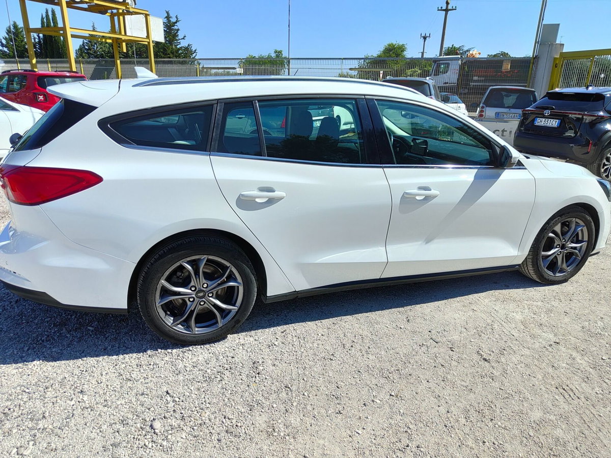 Ford Focus Station Wagon 1.5 EcoBlue 120 CV automatico SW Business Co-Pilot (10)