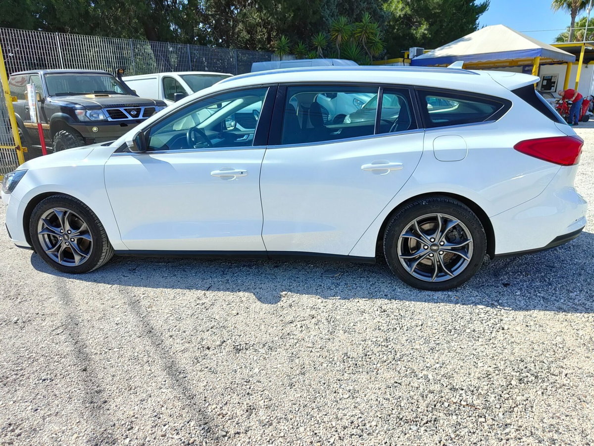 Ford Focus Station Wagon 1.5 EcoBlue 120 CV automatico SW Business Co-Pilot (6)