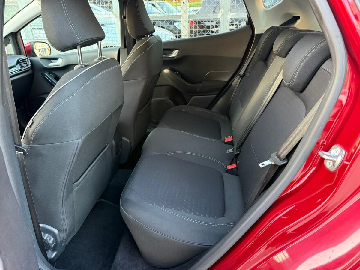 Ford Fiesta 1.5 TDCi 5 porte Titanium (12)