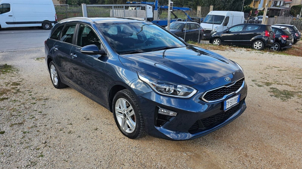 Kia Ceed Sport Wagon 1.6 CRDi 115 CV SW Business Class (11)