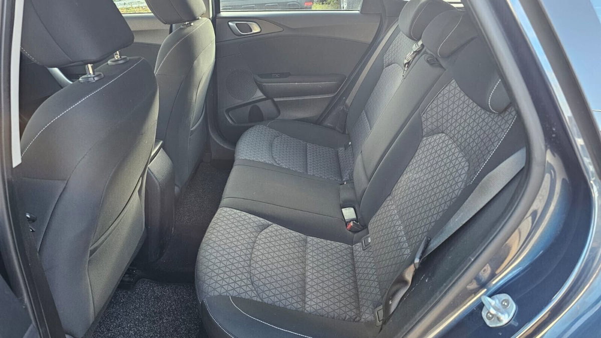 Kia Ceed Sport Wagon 1.6 CRDi 115 CV SW Business Class (4)