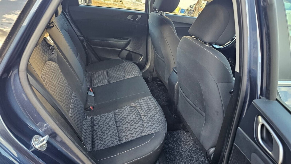 Kia Ceed Sport Wagon 1.6 CRDi 115 CV SW Business Class (6)