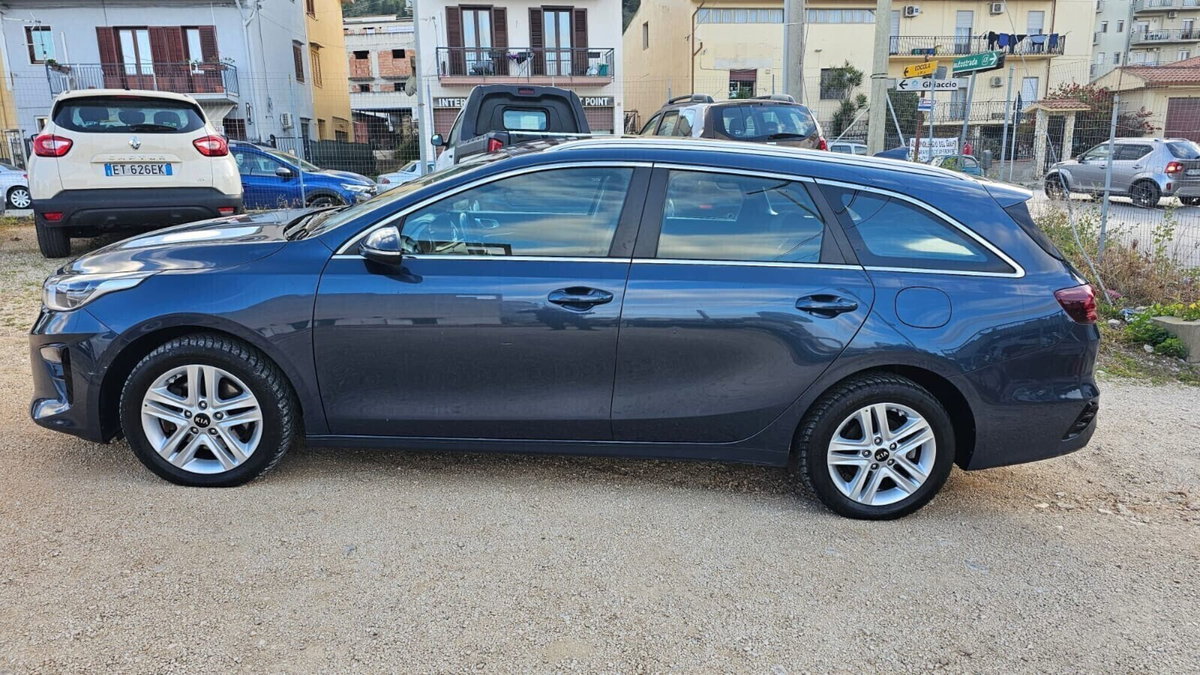 Kia Ceed Sport Wagon 1.6 CRDi 115 CV SW Business Class (8)