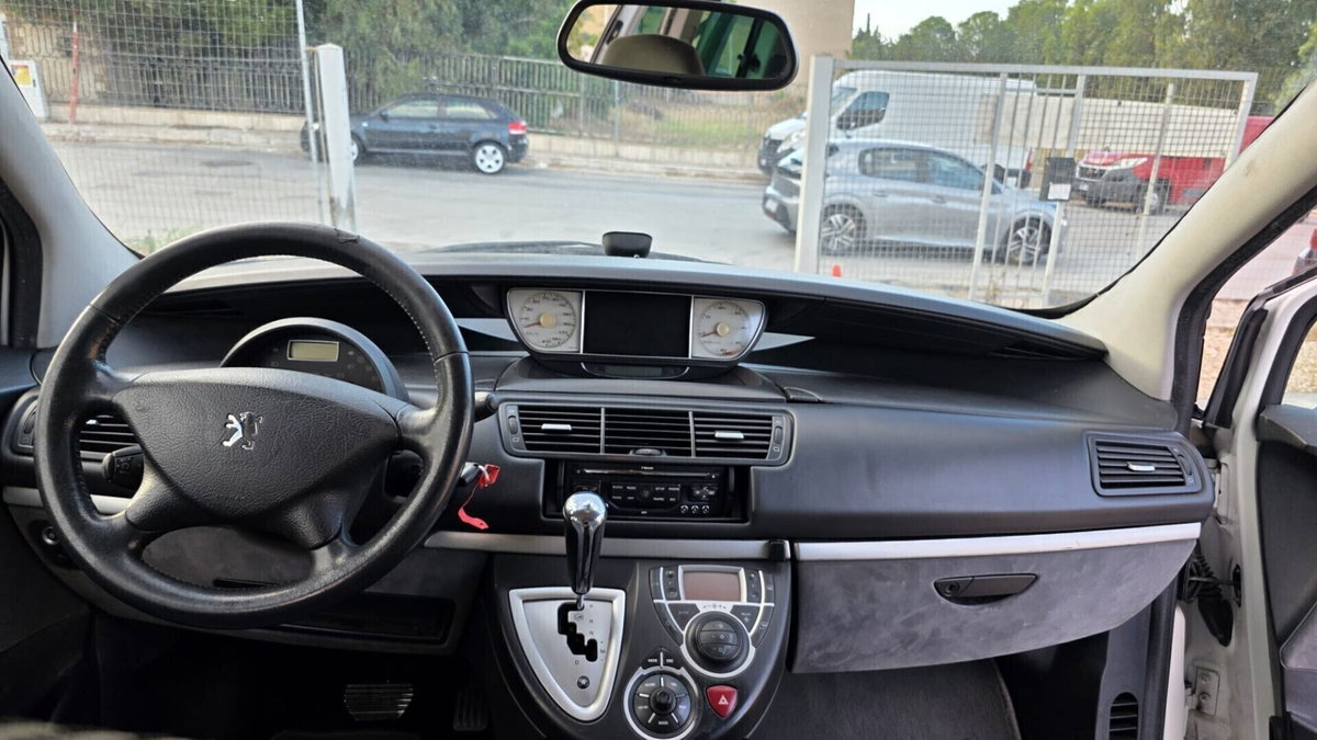 Peugeot 807 HDi 163CV aut. ST (12)