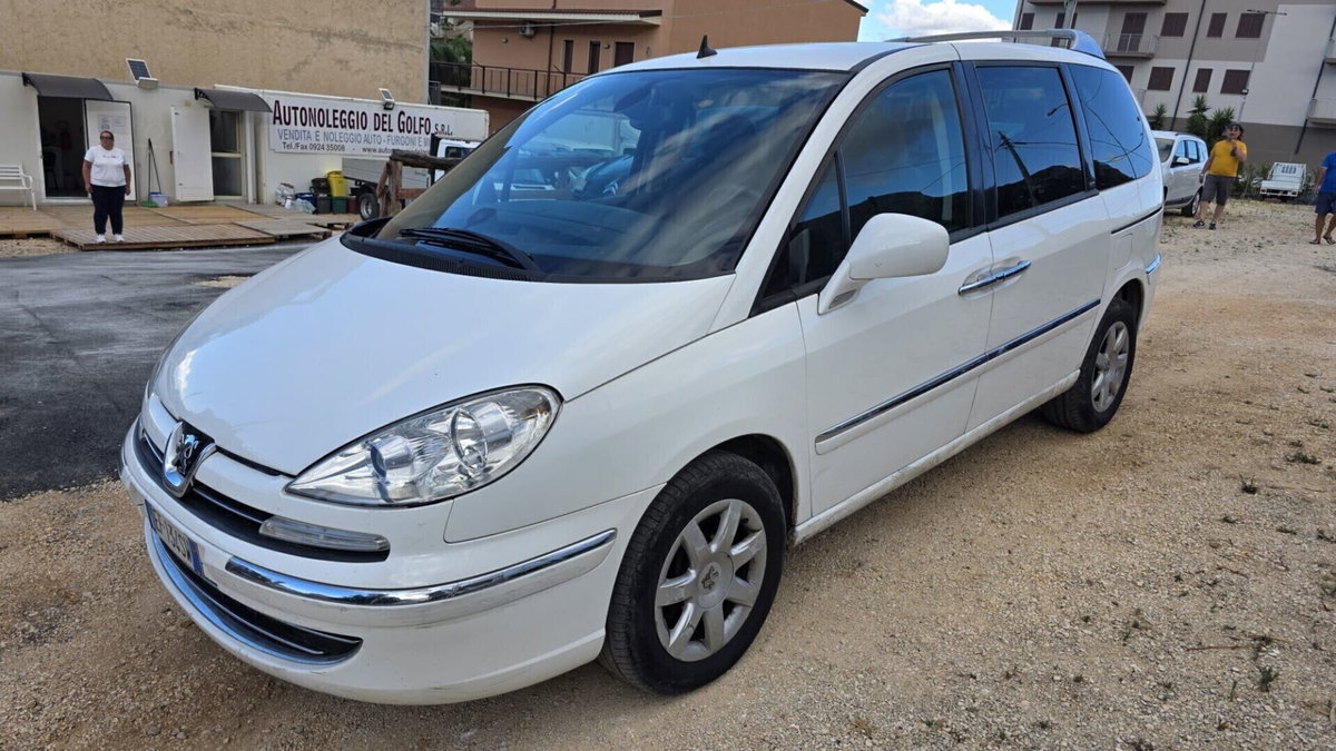 Peugeot 807 HDi 163CV aut. ST (2)