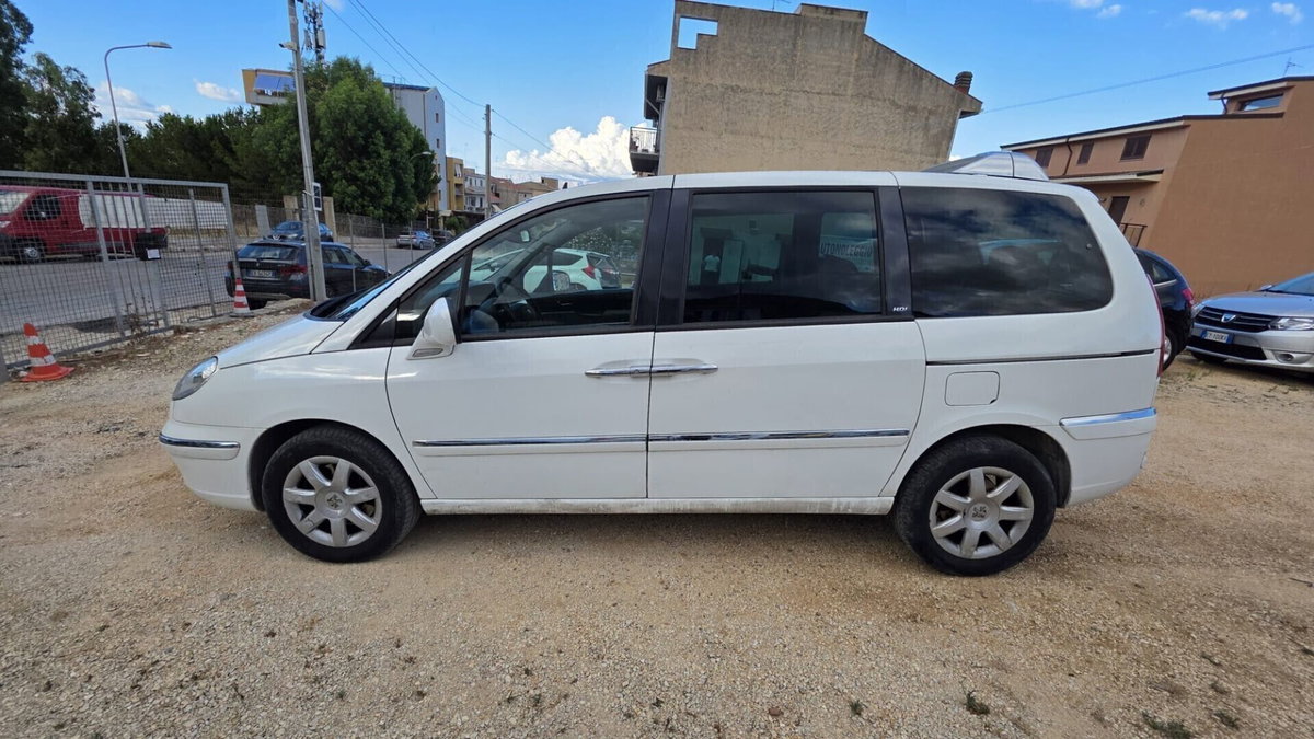 Peugeot 807 HDi 163CV aut. ST (3)