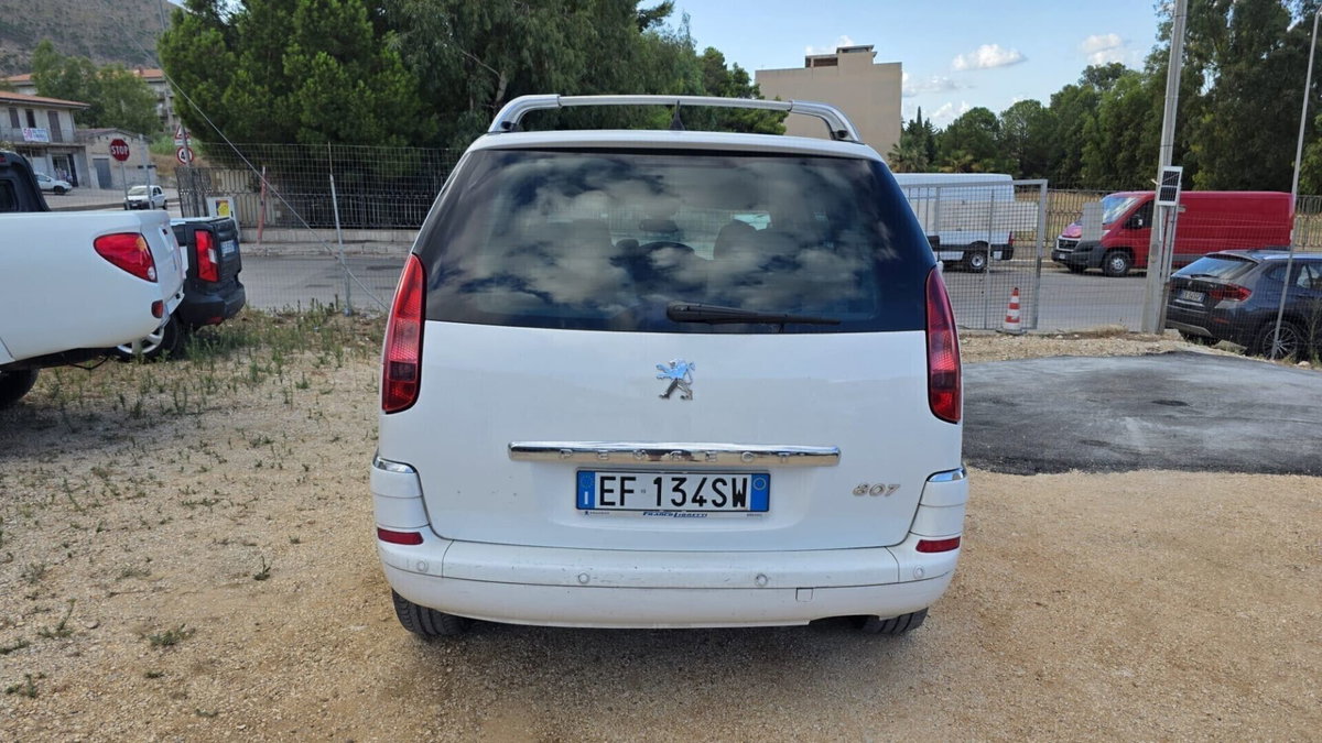 Peugeot 807 HDi 163CV aut. ST (4)