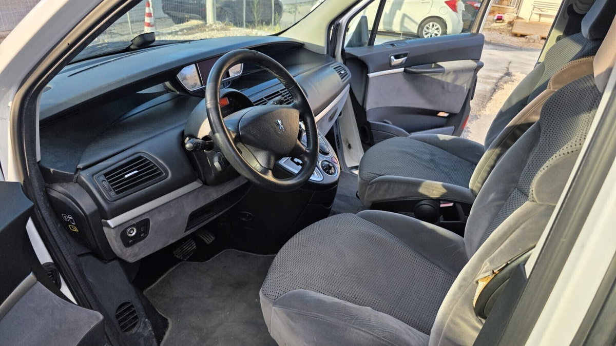 Peugeot 807 HDi 163CV aut. ST (7)