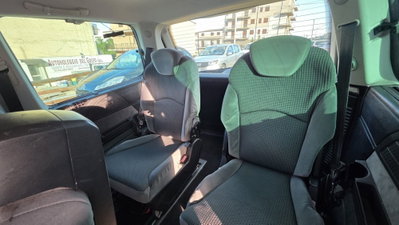 Peugeot 807 HDi 163CV aut. ST (9)