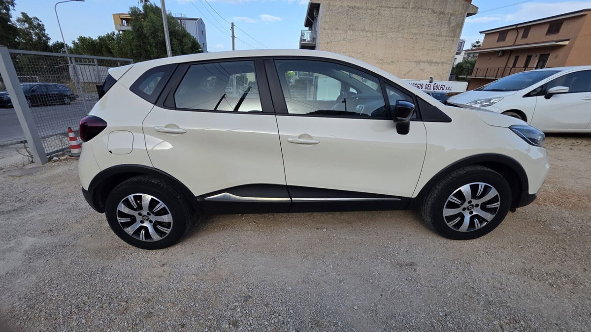 Renault Captur dCi 8V 90 CV Life (4)