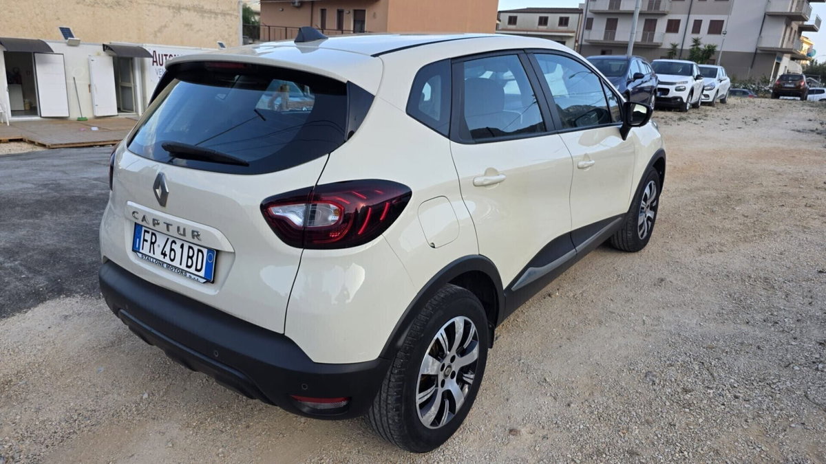 Renault Captur dCi 8V 90 CV Life (5)