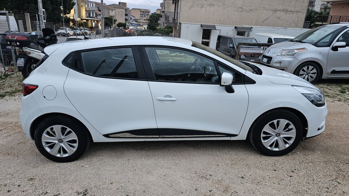 Renault Clio dCi 8V 90 CV Start&Stop 5 porte Energy Life (8)