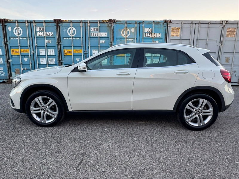 Mercedes-Benz GLA SUV 200 d Automatic Premium