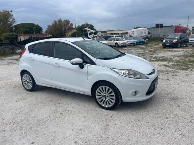 Ford Fiesta 1.6 TDCi 90CV 5 porte DPF Titanium