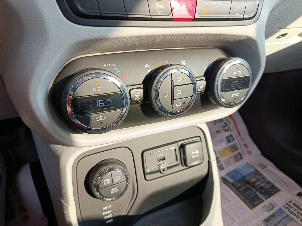 Jeep Renegade 2.0 Mjt 140CV 4WD Active Drive Low Limited (16)