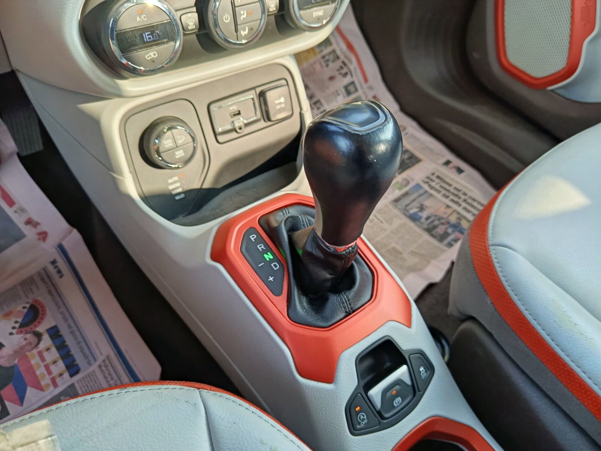 Jeep Renegade 2.0 Mjt 140CV 4WD Active Drive Low Limited (18)