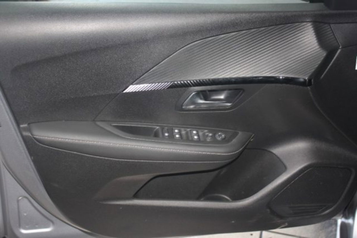 Peugeot 208 1.2 puretech Active s&s 100cv (11)