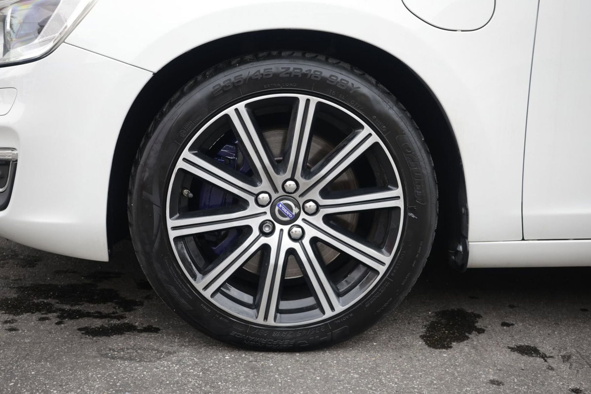 Volvo V60 D6 Twin Engine Geartronic Summum (5)