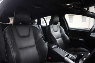 Volvo V60 D6 Twin Engine Geartronic Summum (6)