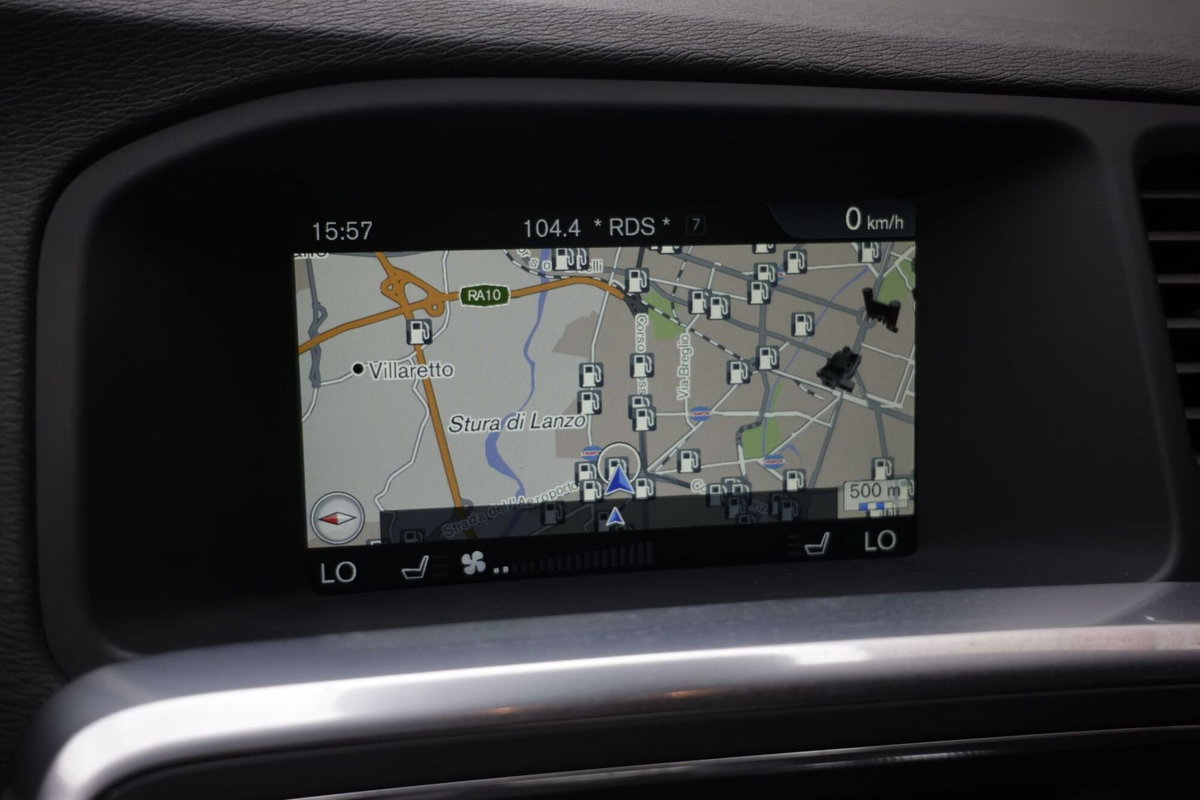 Volvo V60 D6 Twin Engine Geartronic Summum (7)