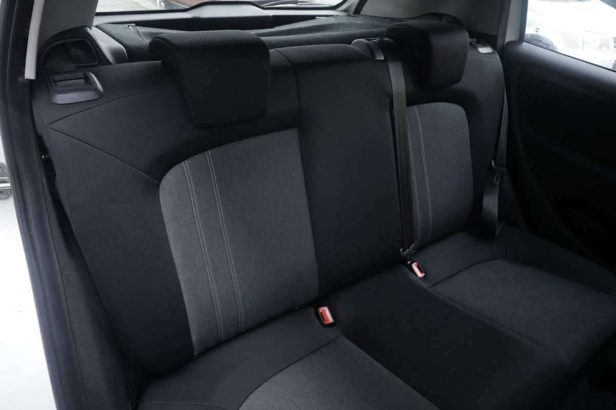 Fiat Punto 1.3 MJT II 75 CV 5 porte Lounge (12)