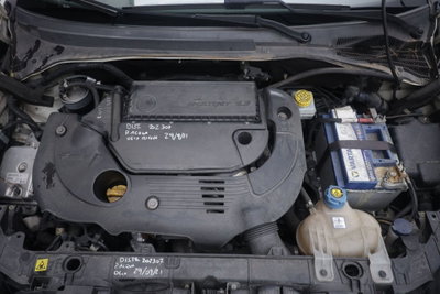 Fiat Punto 1.3 MJT II 75 CV 5 porte Lounge (18)