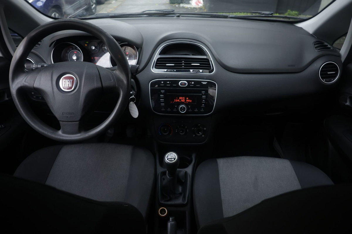 Fiat Punto 1.3 MJT II 75 CV 5 porte Lounge (2)
