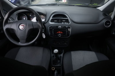 Fiat Punto 1.3 MJT II 75 CV 5 porte Lounge (2)