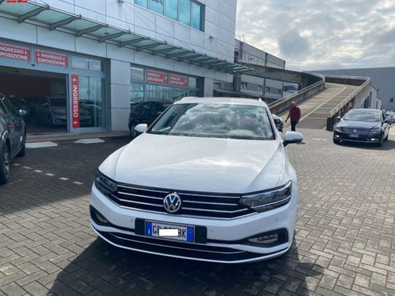 Volkswagen Passat Variant 1.6 TDI SCR DSG Business BMT