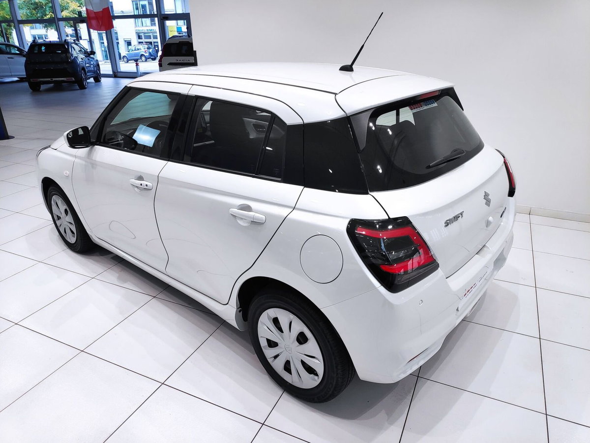 Suzuki Swift 1.2 Hybrid Cool (15)