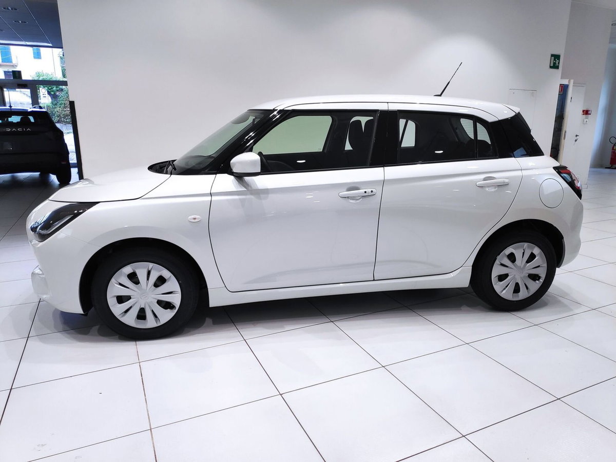 Suzuki Swift 1.2 Hybrid Cool (2)