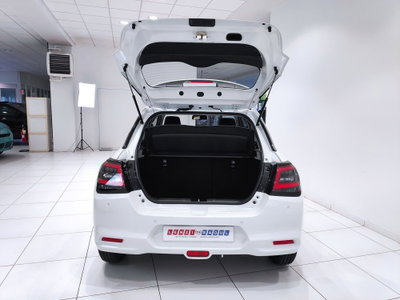Suzuki Swift 1.2 Hybrid Cool (7)
