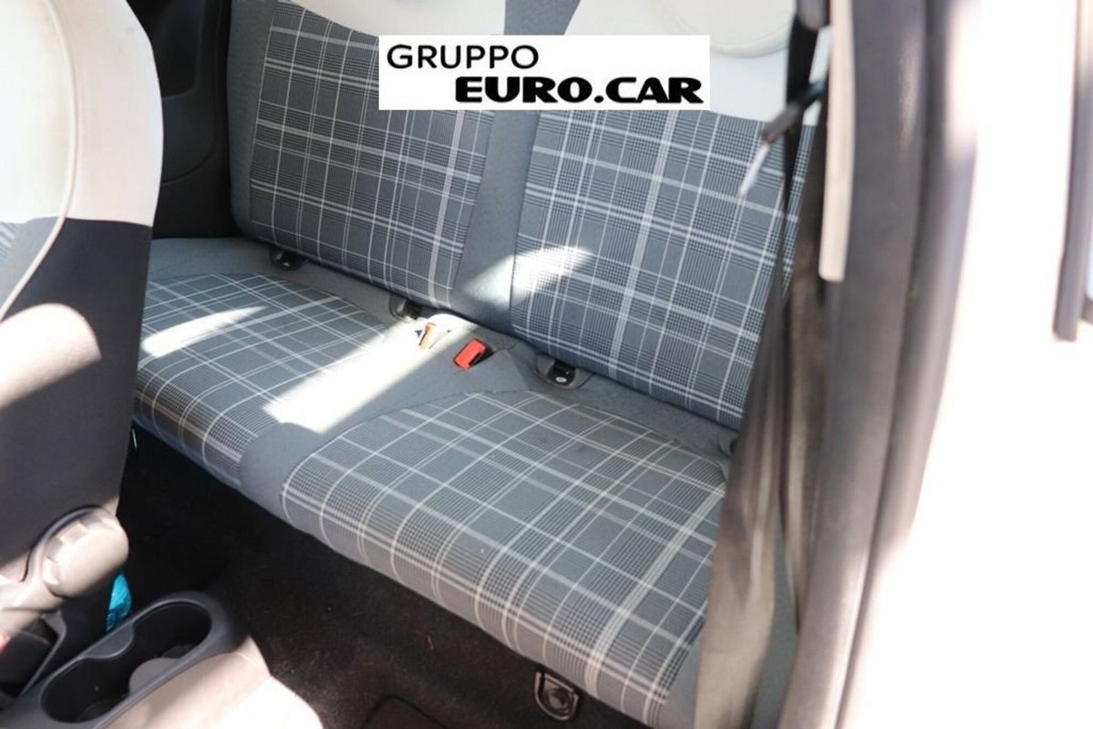Fiat 500 1.0 Hybrid Lounge (9)